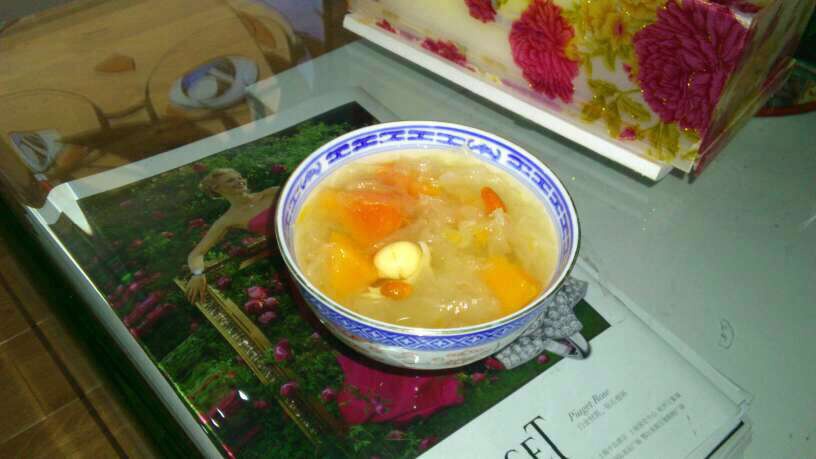木瓜银耳莲子汤
