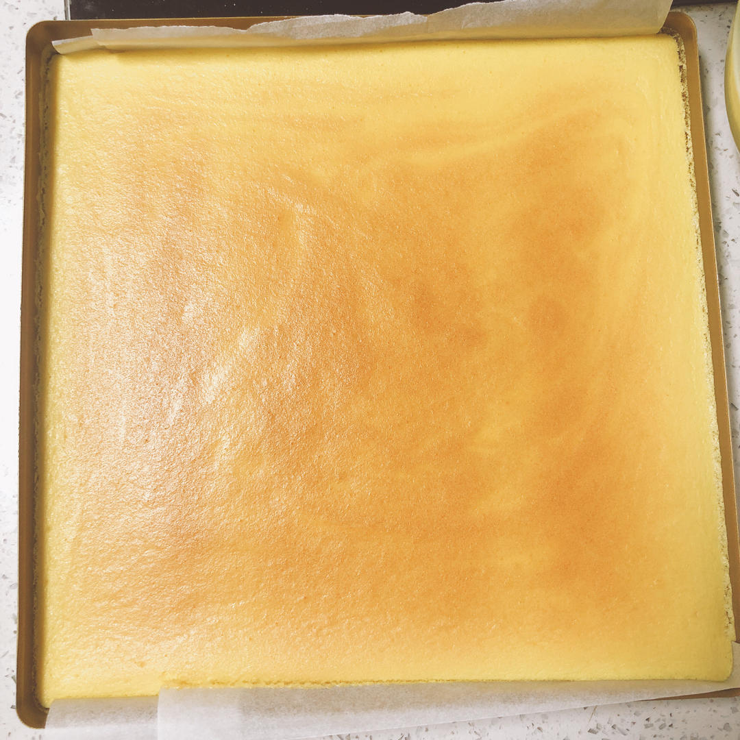 蛋糕卷这样做‼️不掉皮不开裂（小视频食谱）