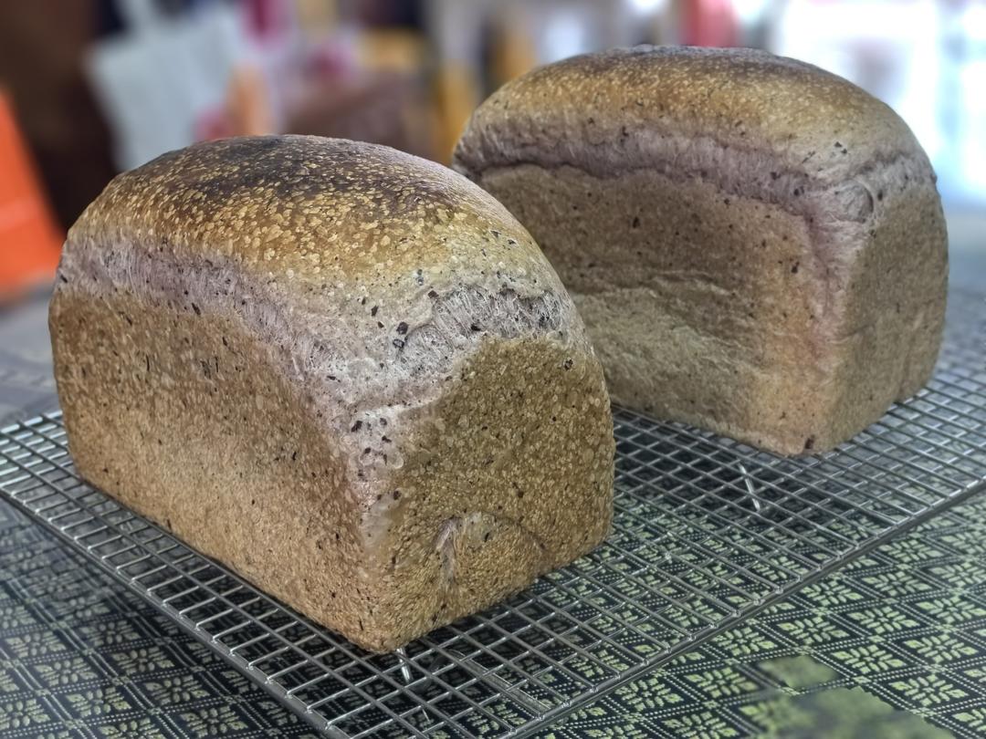 绵软Q弹的天然酵母紫米粥吐司（附商酵版）