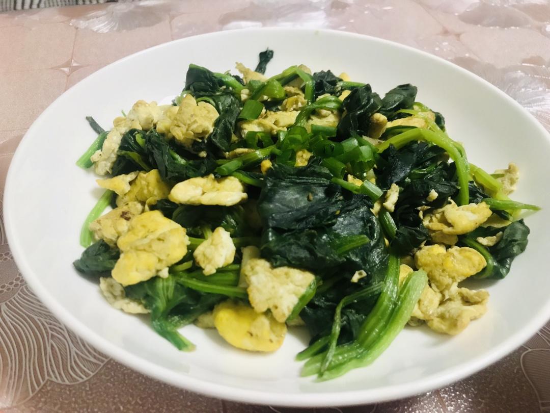 菠菜炒鸡蛋