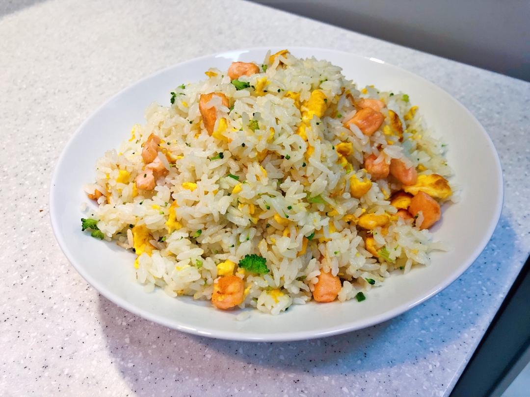 三文鱼炒饭，深海鱼的另一种吃法