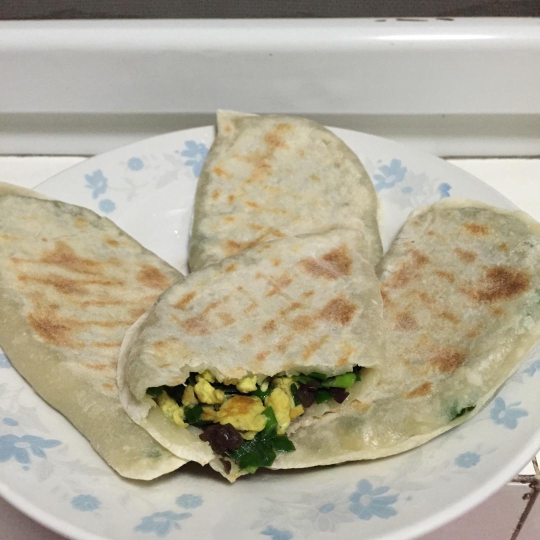 韮菜盒子的做法，简单又好吃哦~~