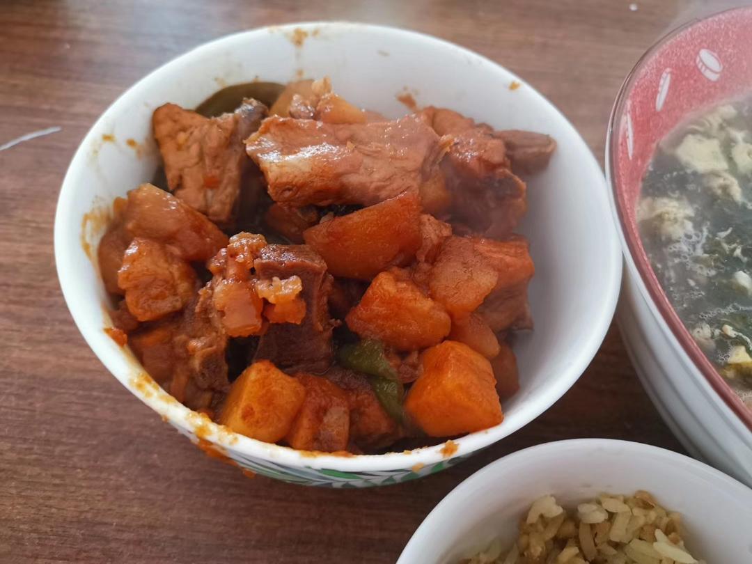 🥔土豆烧排骨，家常烧排骨