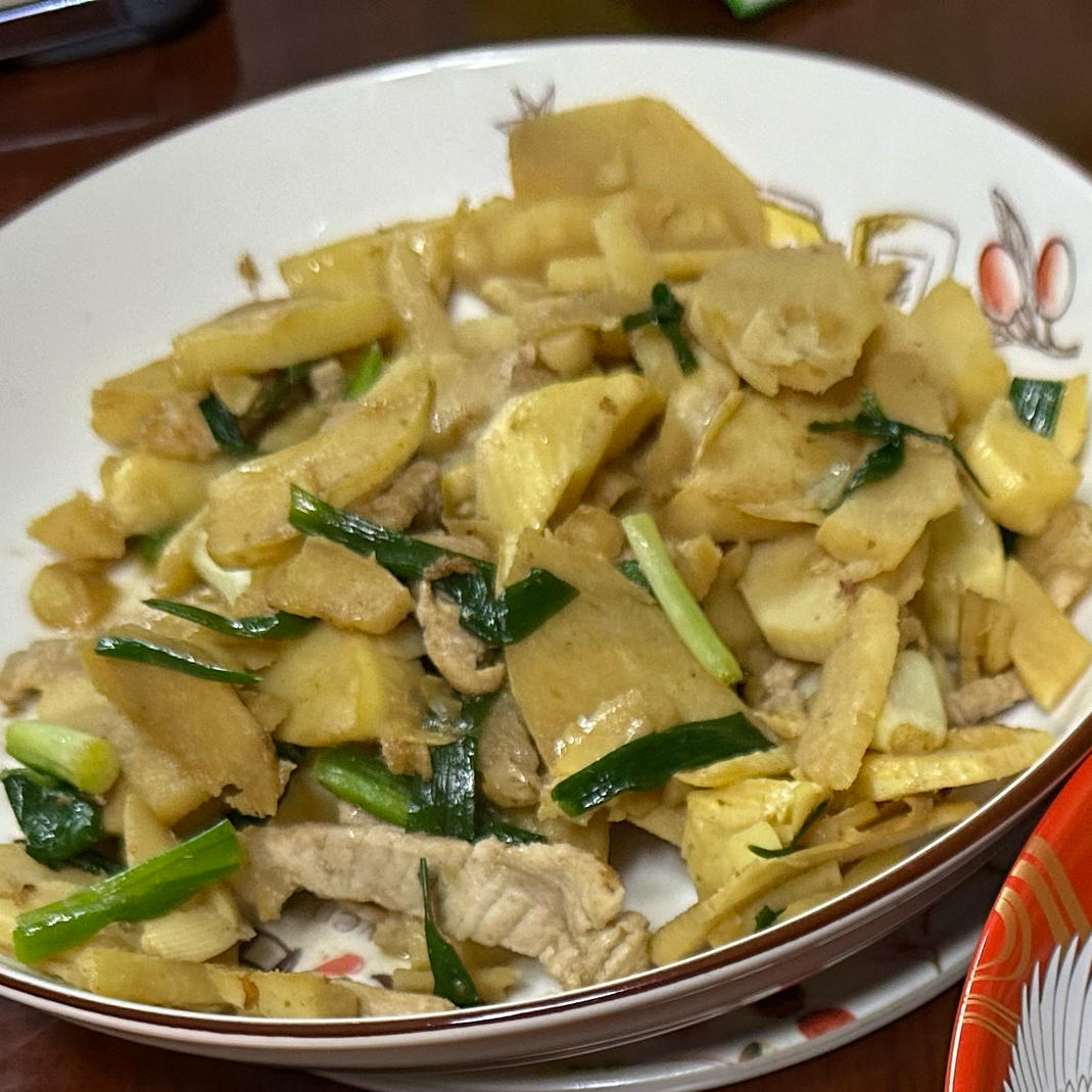 春笋炒肉（附这道菜的最佳打开方式）