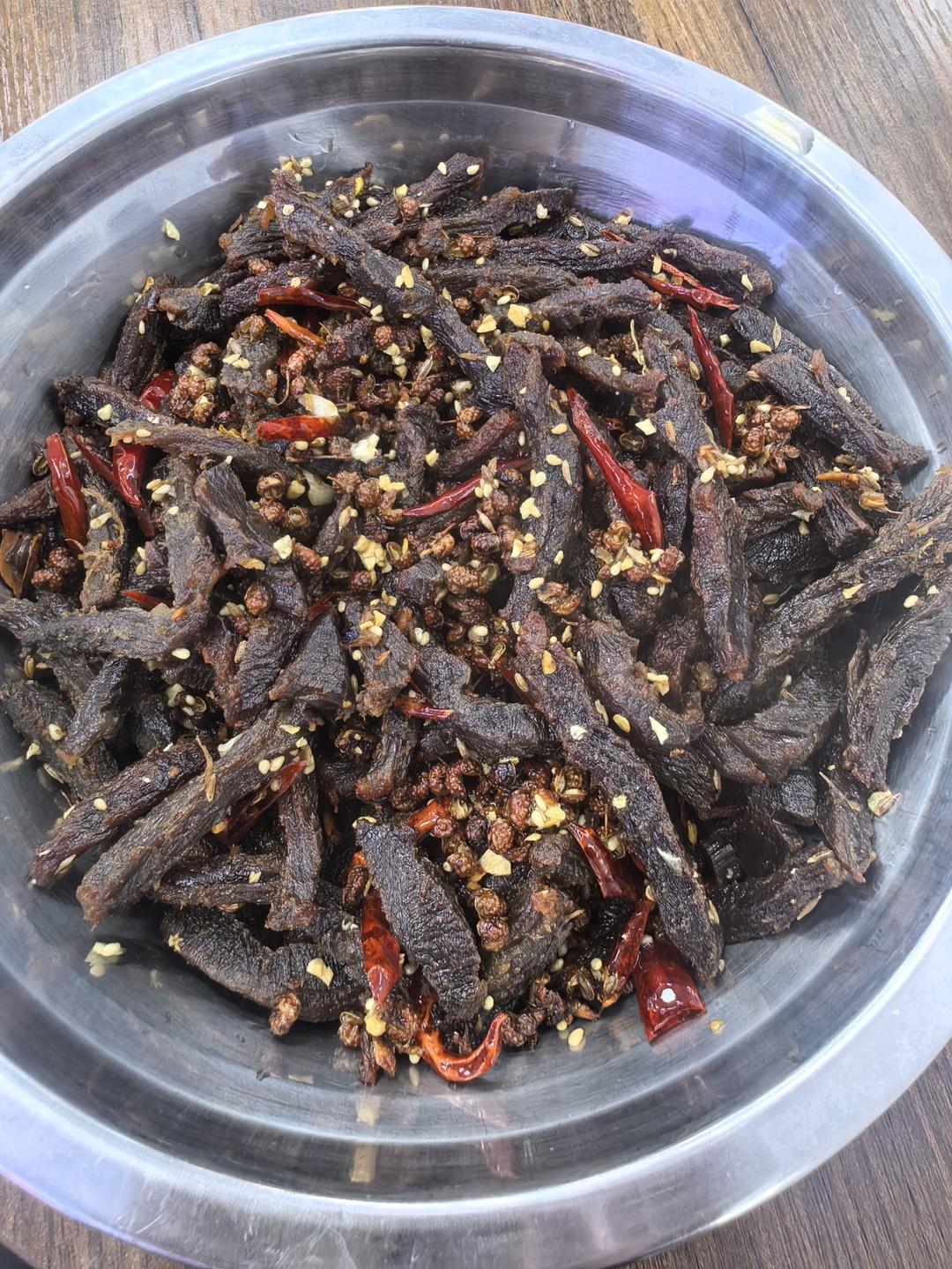 自制麻辣牛肉干，下酒或小零食