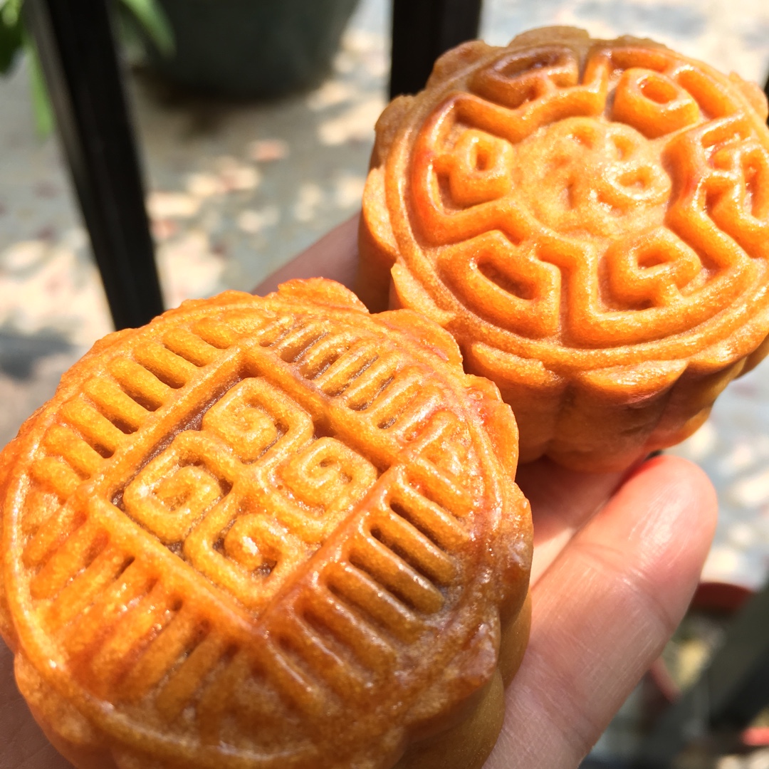 广式月饼——蛋黄莲蓉月饼