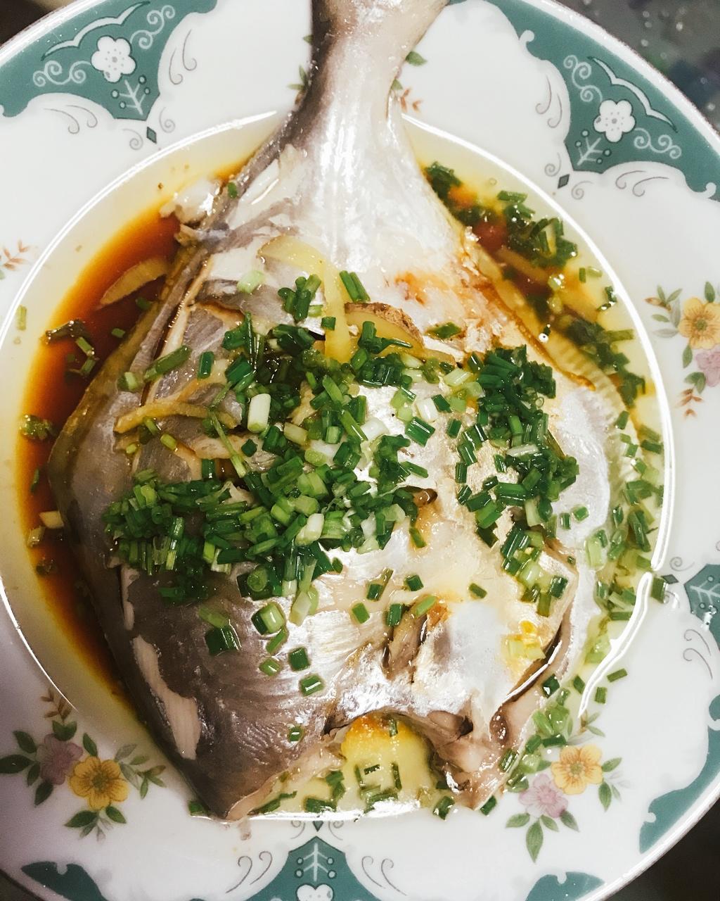 葱油鲈鱼（零失败神器：李锦记蒸鱼豉油）
