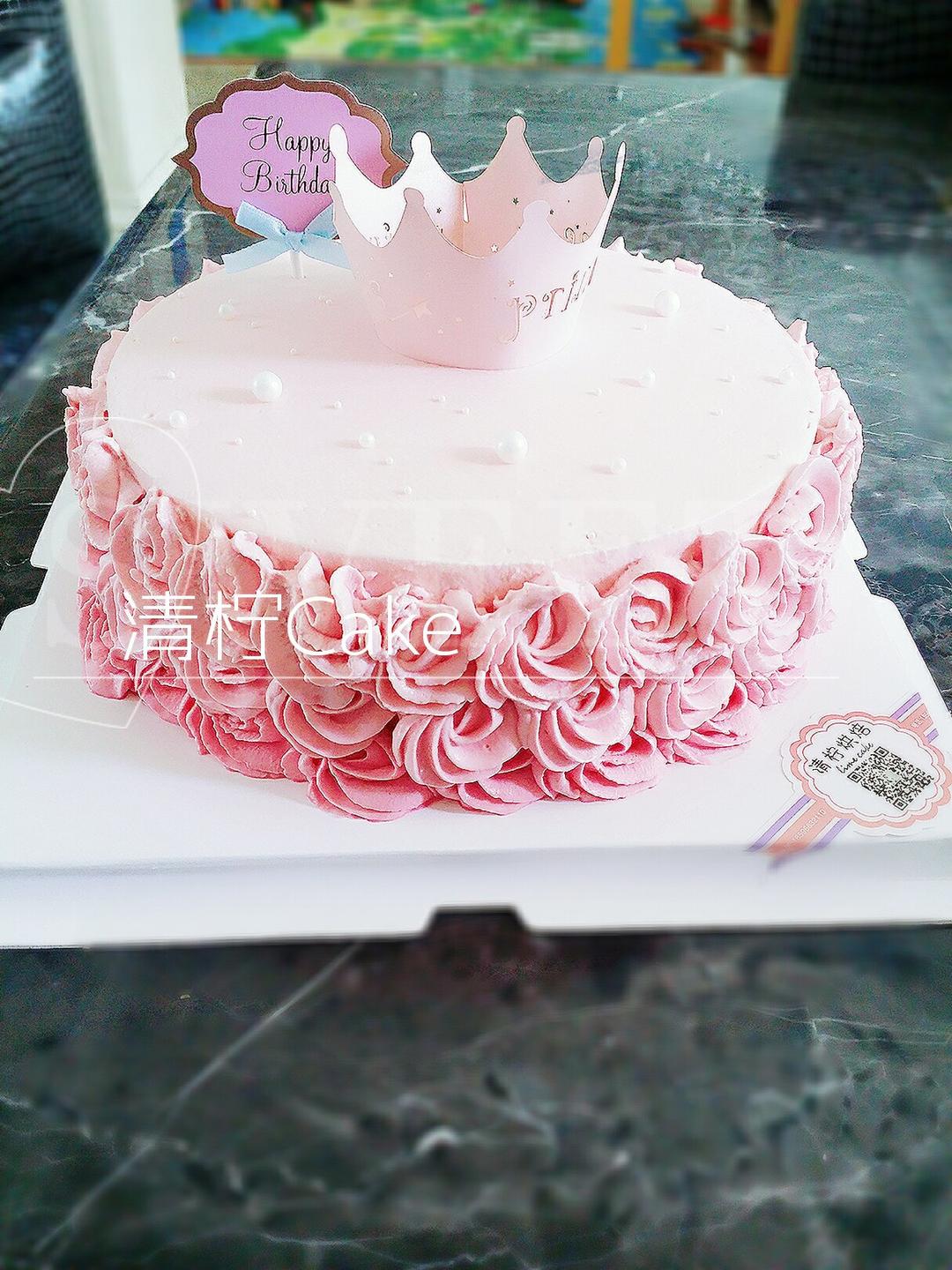 紫色玫瑰渐变裱花蛋糕