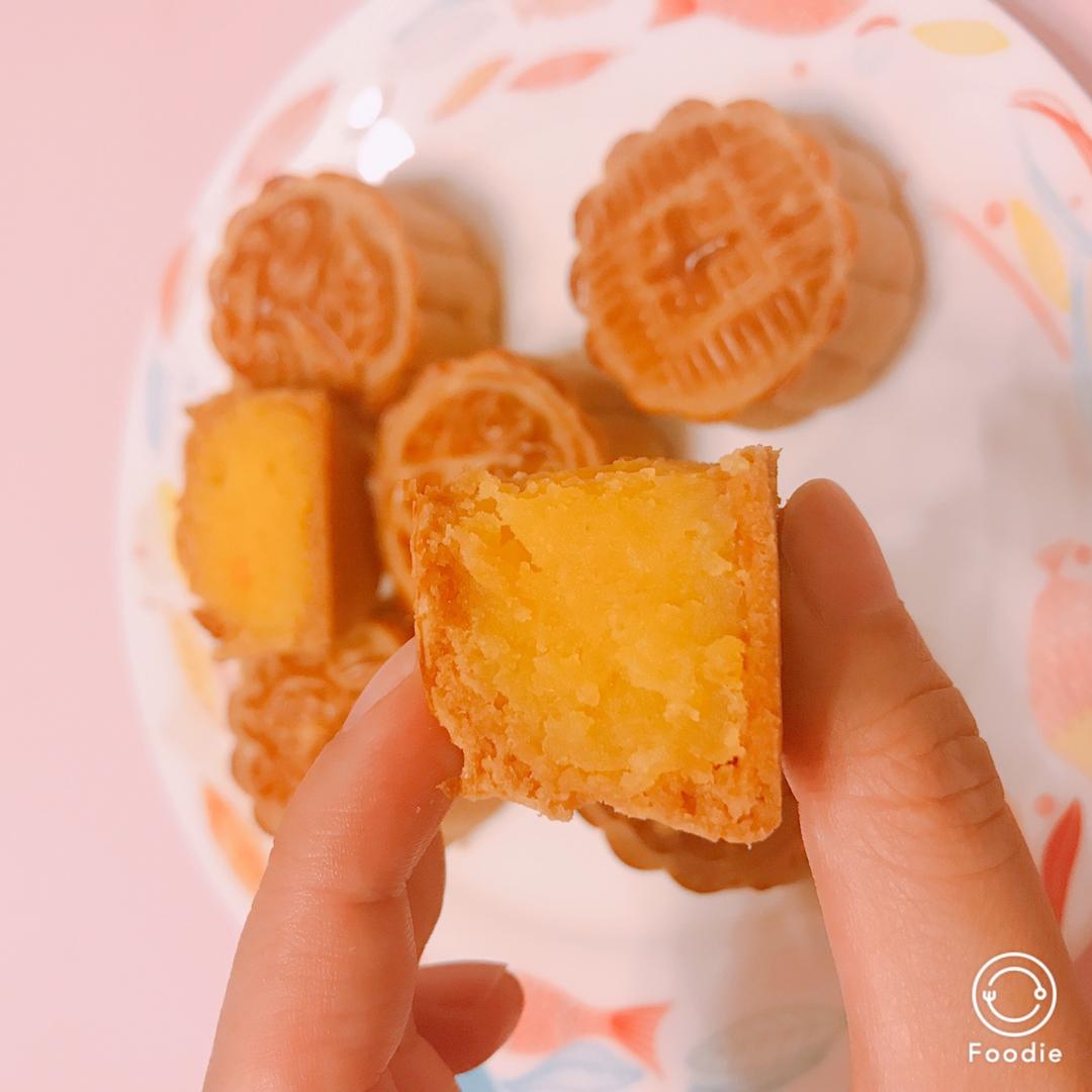 金沙奶黄月饼