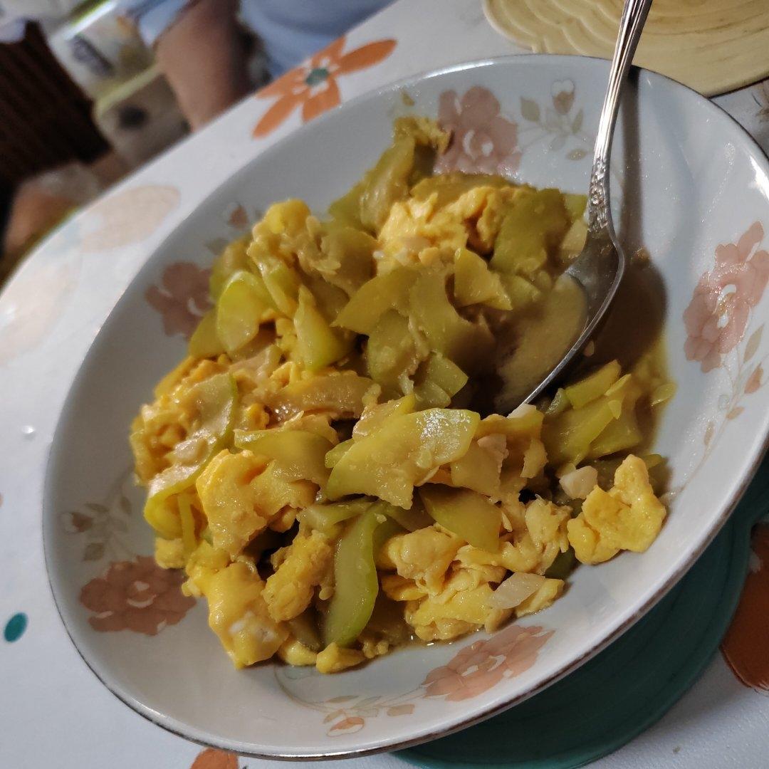 西葫芦炒鸡蛋(从不修图，拒绝夸张)