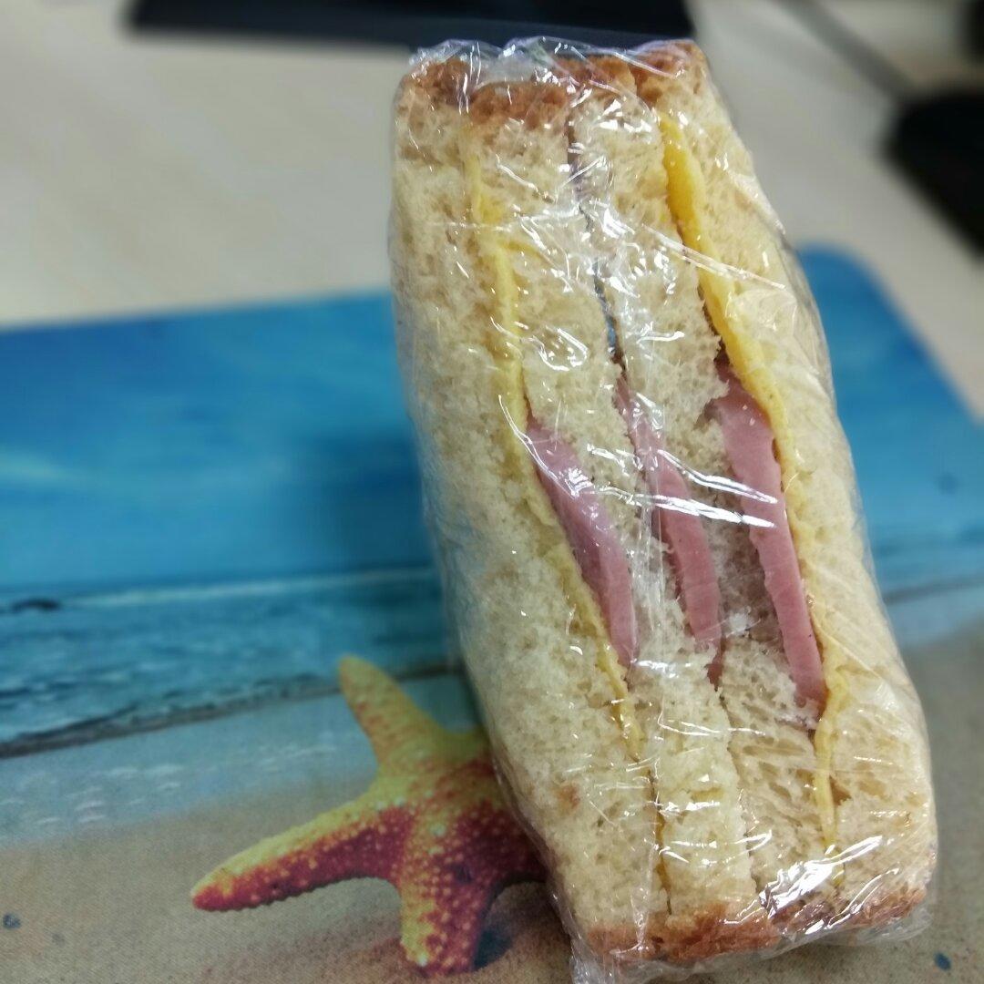 火腿芝士蛋三文治