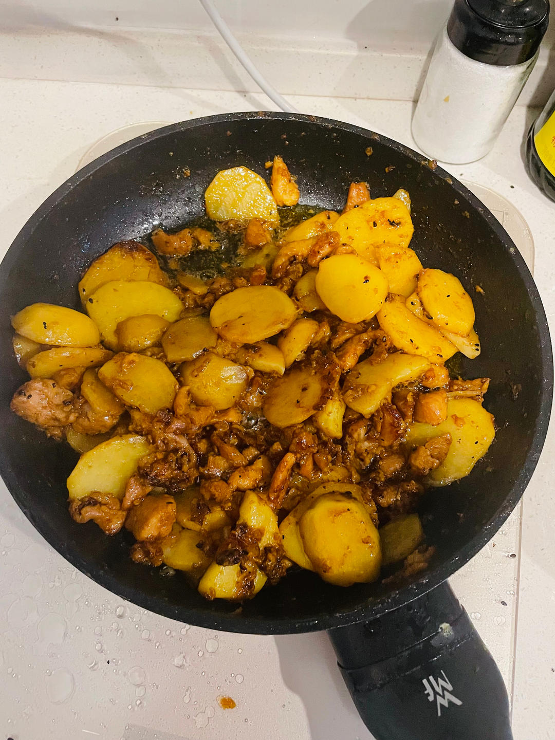 适合懒人的土豆鸡肉焖饭
