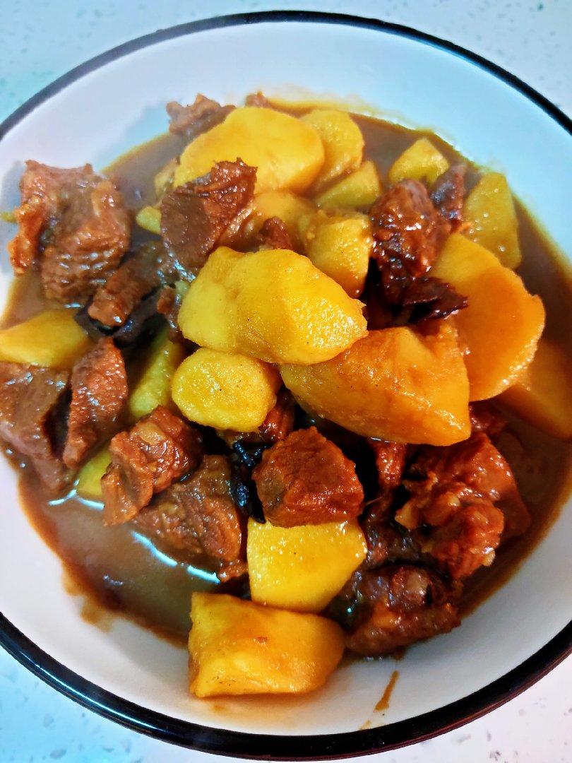 牛肉炖土豆