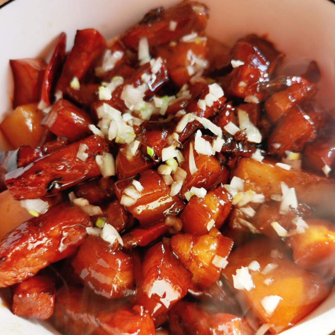 猪猪女孩儿爱吃好吃的