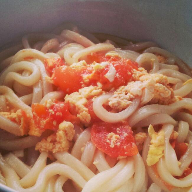 一份幸福的早餐：释放正能量的番茄鸡蛋面