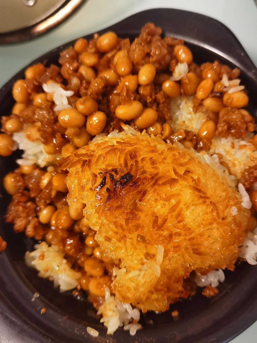 黄豆牛肉煲仔饭