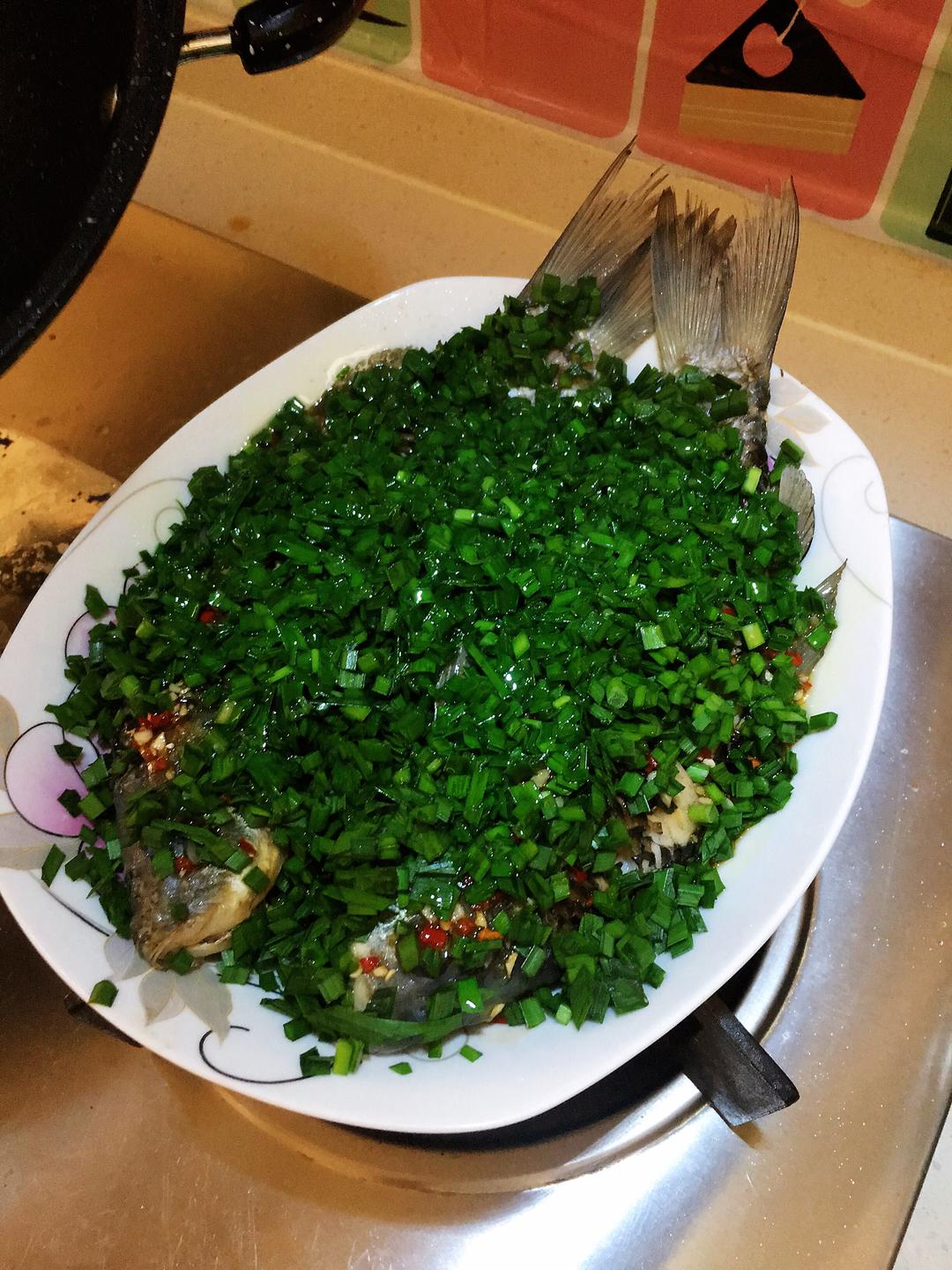 夏季酸辣凉拌鲫鱼