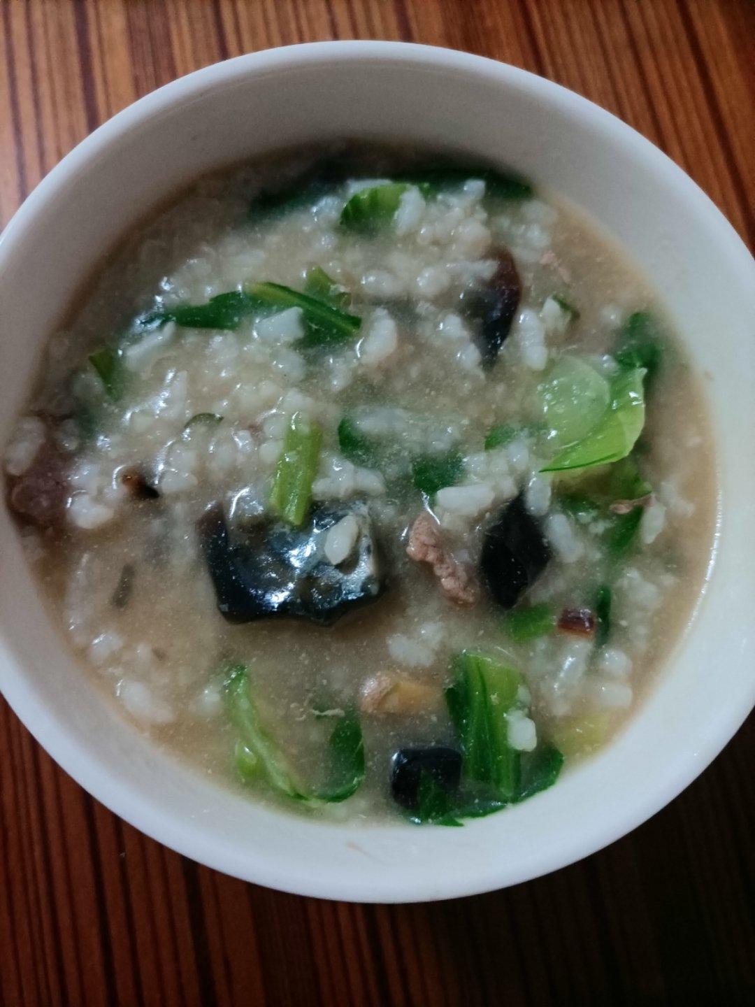 妈妈👩教我做的皮蛋瘦肉粥🥣简单快捷美味😋