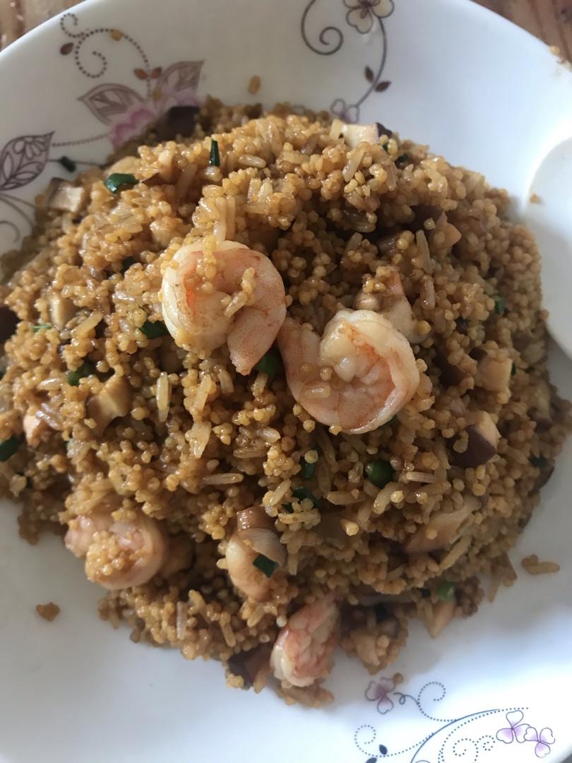 鲜虾炒饭