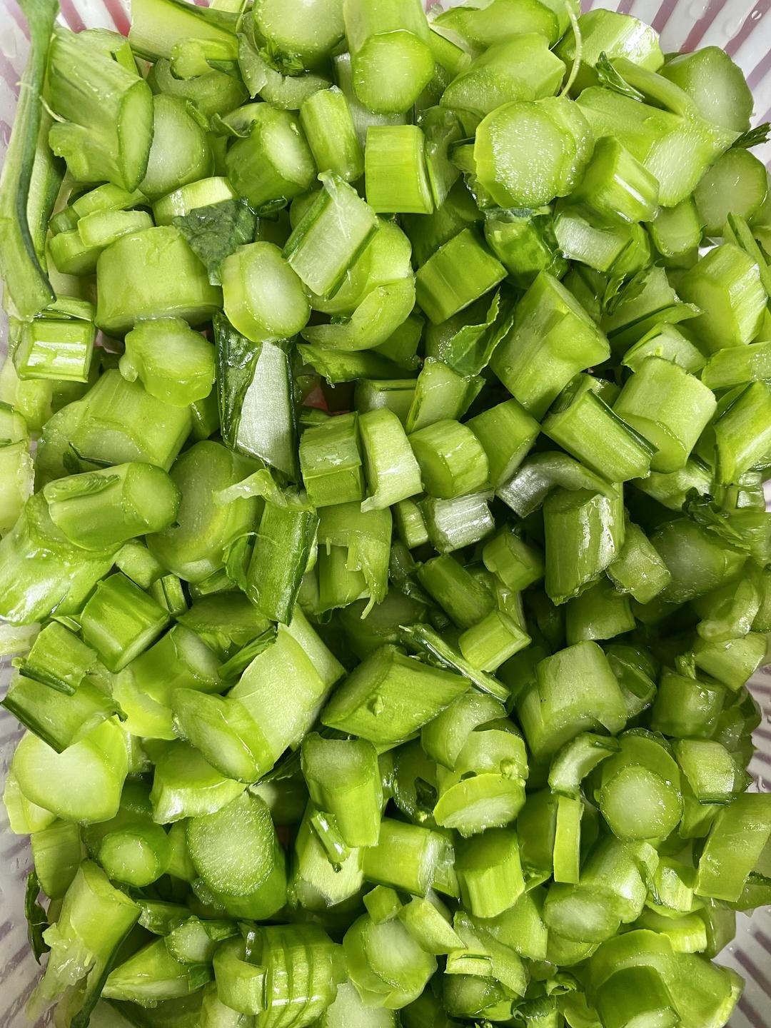 【隔夜饭做的菜心粒鸡蛋炒饭的做法步骤图】amy温_下厨房