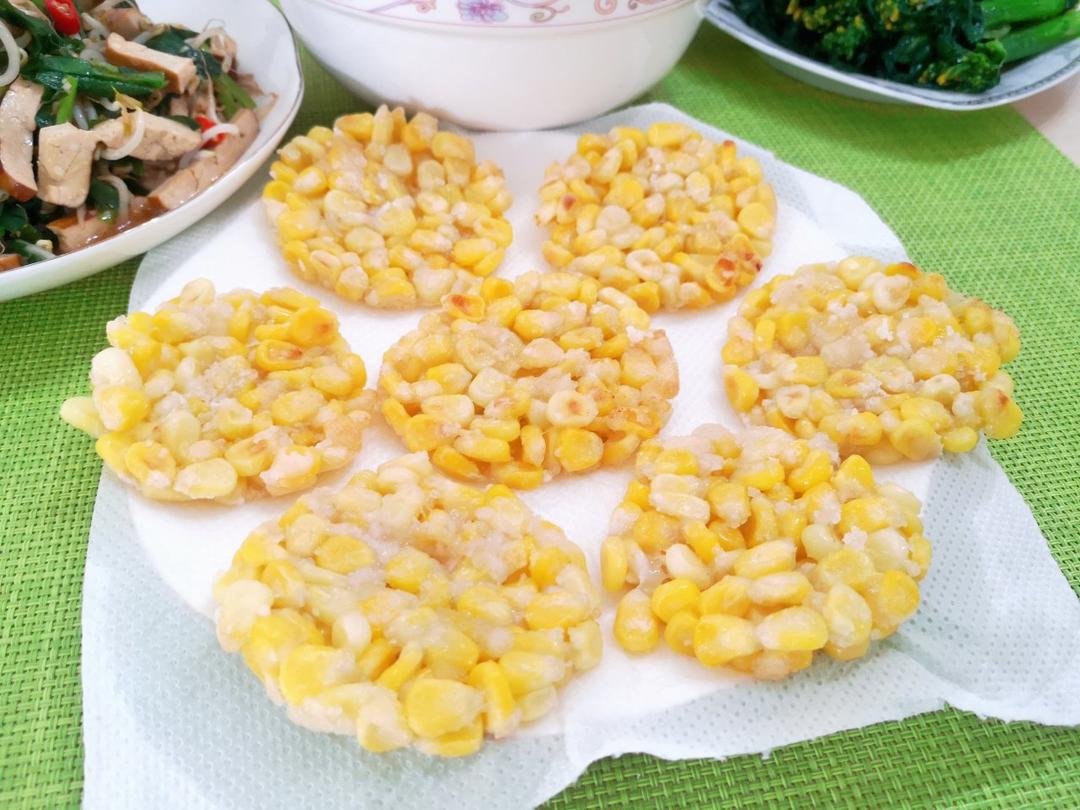玉米烙总是失败？很多人第一步就做错，先烧热油是关键，饭店做法