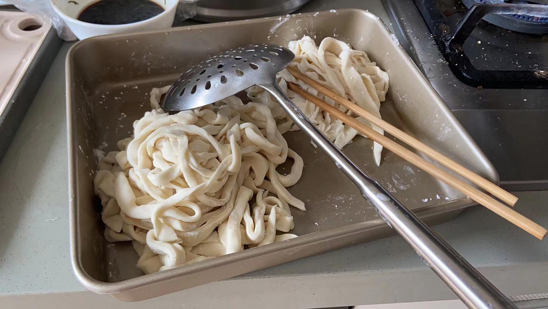 手工擀面条（新手必备）