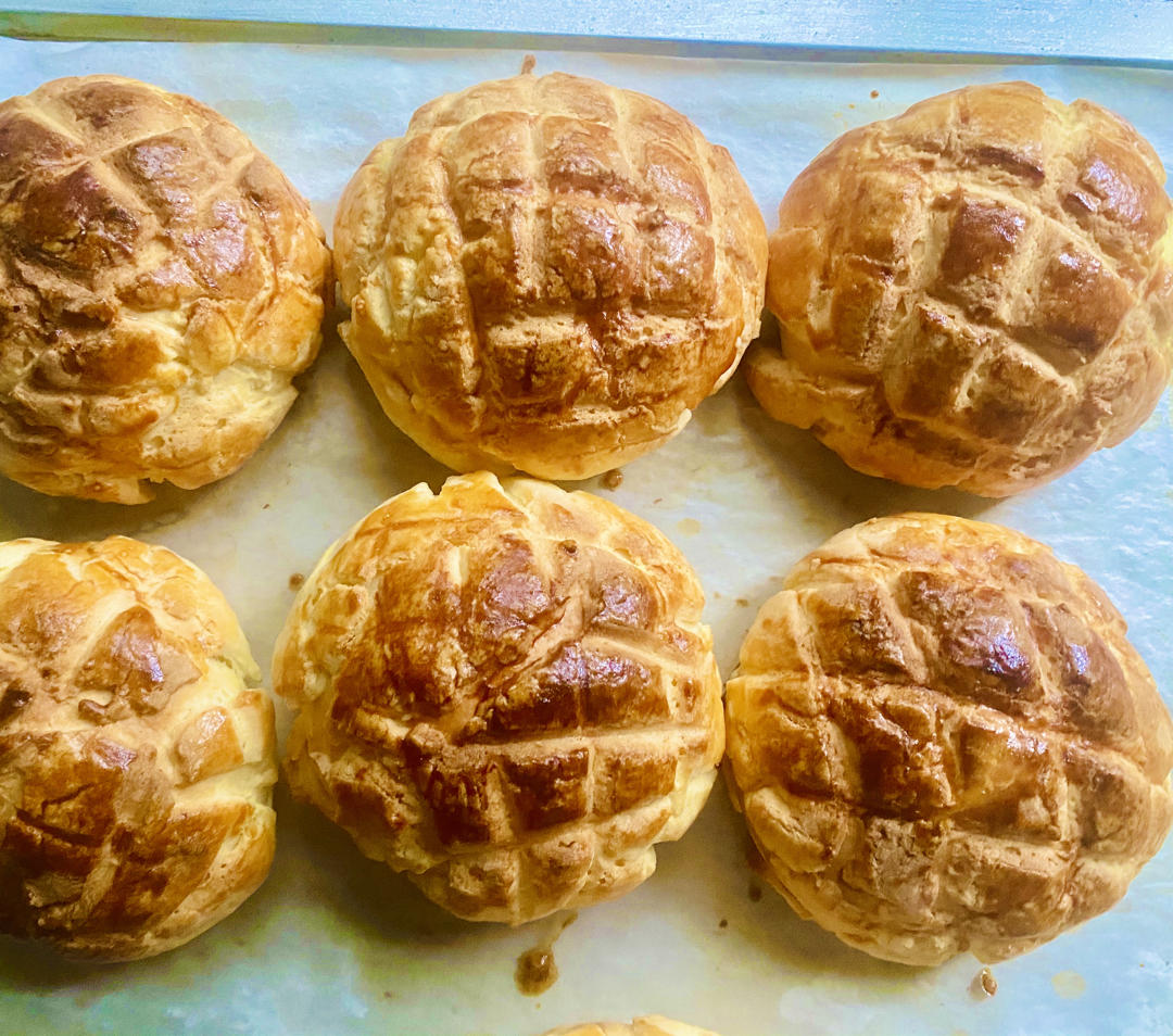 好吃到炸裂的港式菠萝包（附带制作酥皮的小视频）