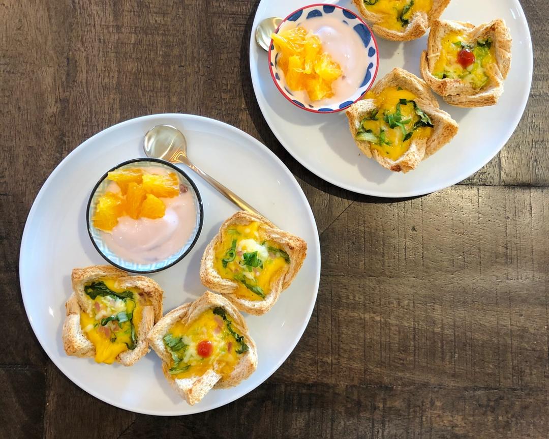 高逼格🌷郁金香                   吐司碗烤鸡蛋火腿生菜的做法