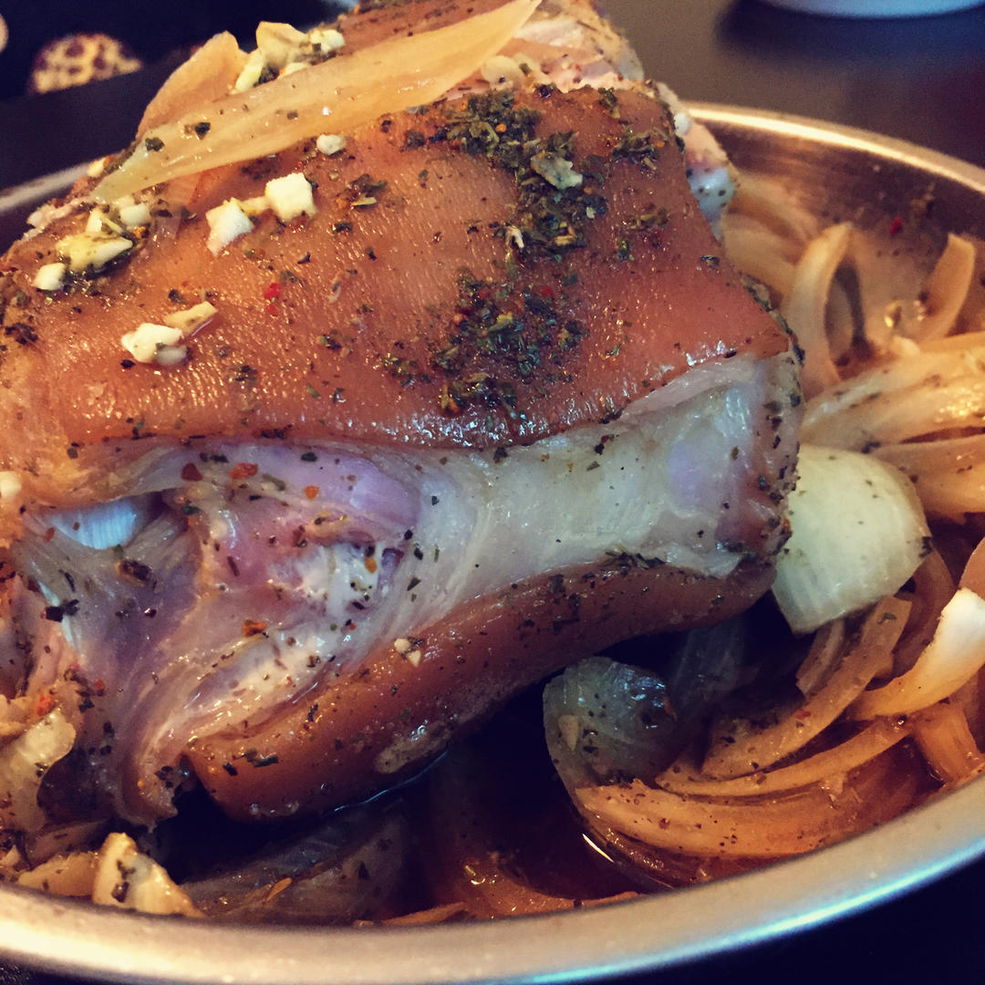 传说中的德国原配方——Schweinshaxe (德式烤猪肘)