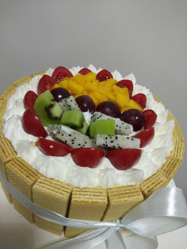 生日蛋糕教程【威化饼干围边】
