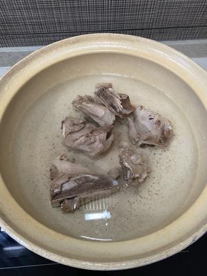 私房汤：零失误腊肉冬笋排骨汤的做法 步骤5