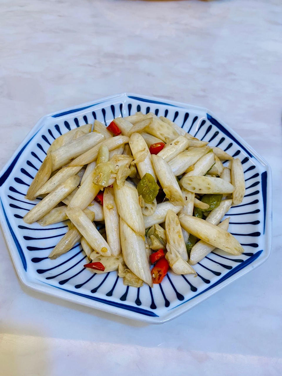 零失败，简单快手，湖北人的初夏荷塘美味酸辣藕带