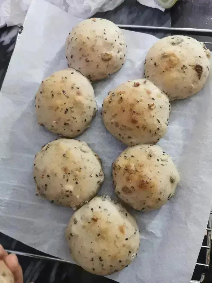 好吃不胖的黑芝麻面包球