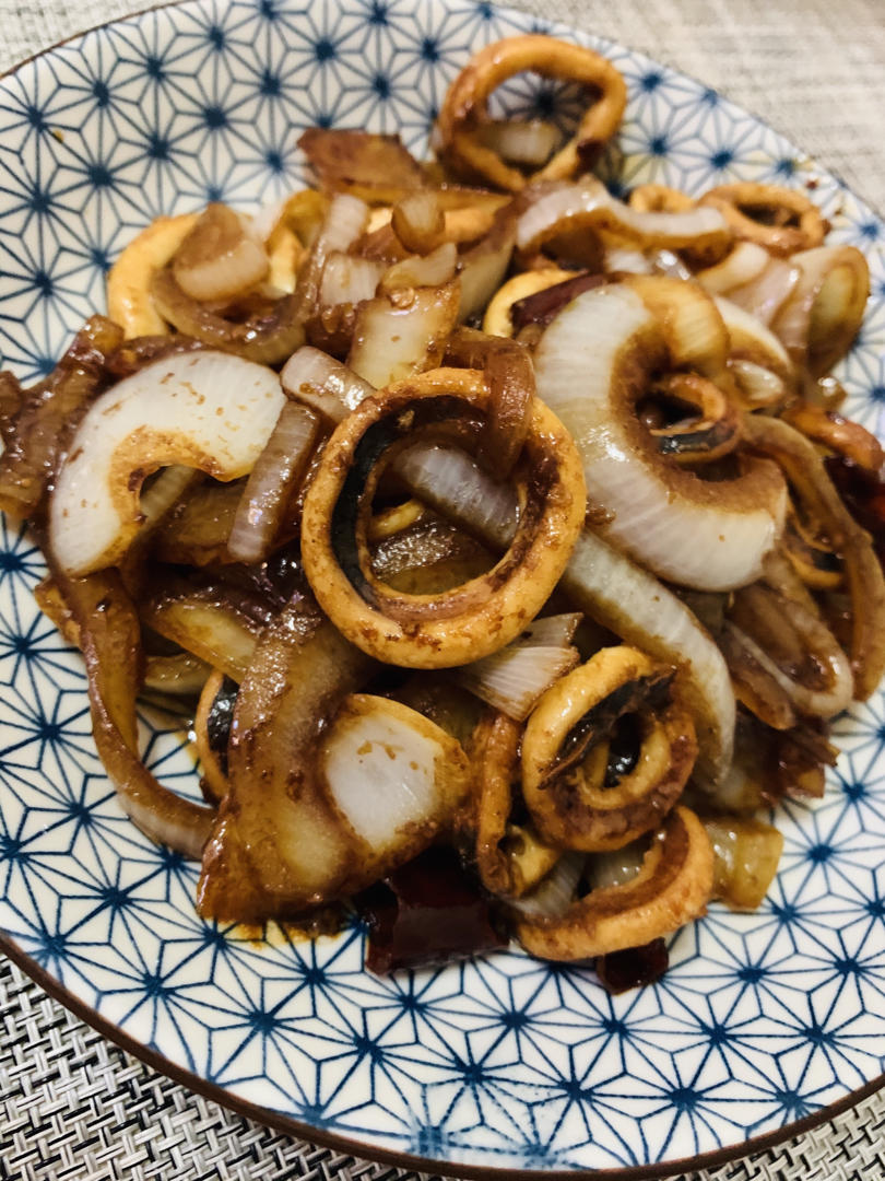 巨好吃路边摊洋葱炒鱿鱼