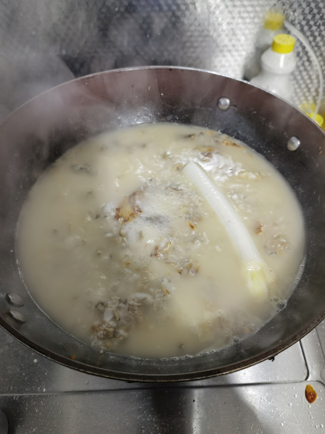 小鲫鱼汤（无肉无刺）下奶的做法 步骤6