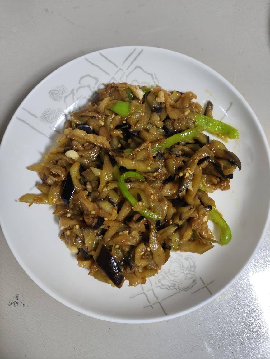 茄子丝炒辣椒