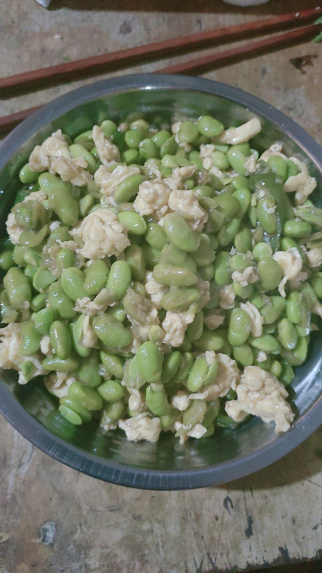 鸡蛋炒毛豆米