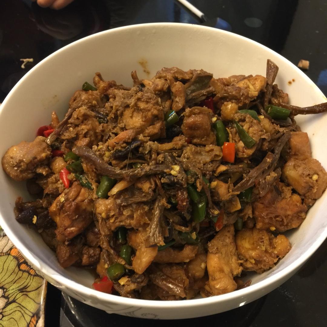 茶树菇干锅鸡
