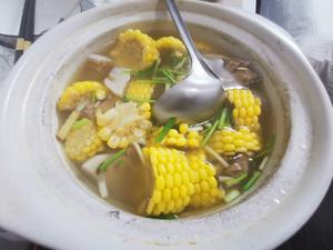 玉米排骨汤的做法 步骤8