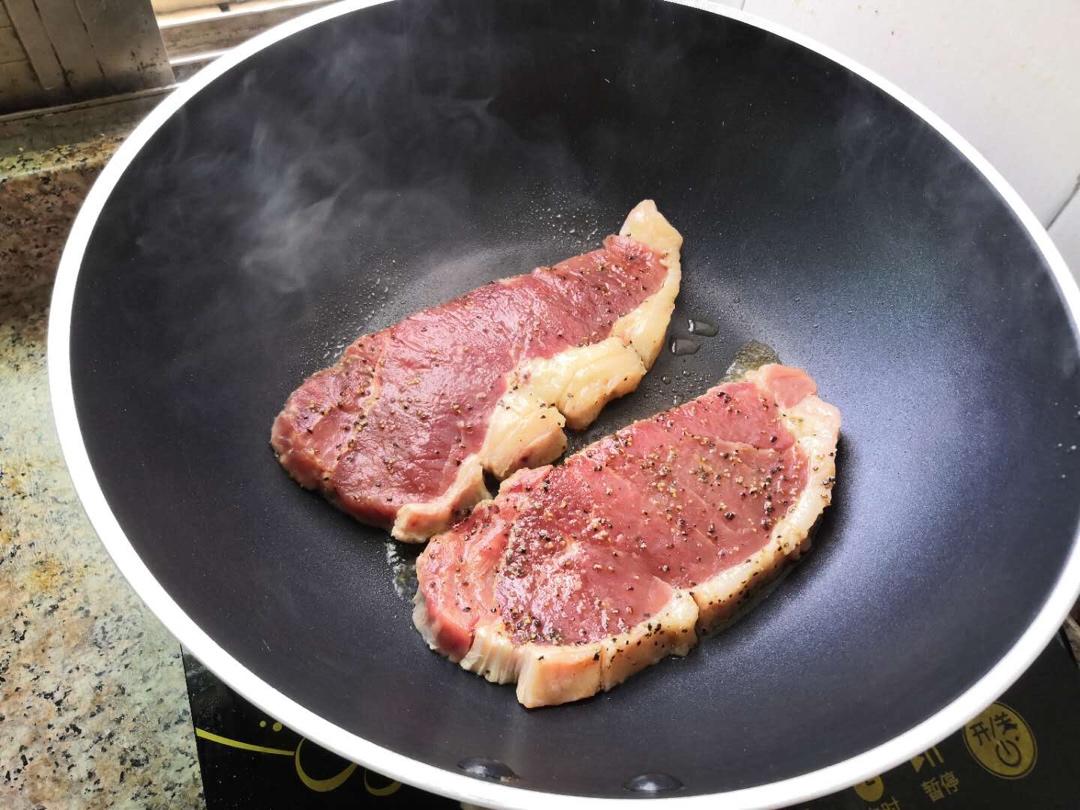 黑椒牛排