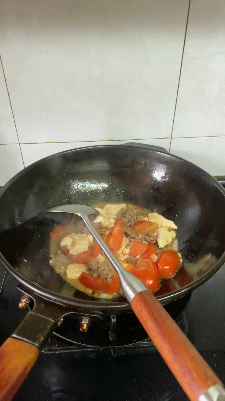番茄肉酱拌面