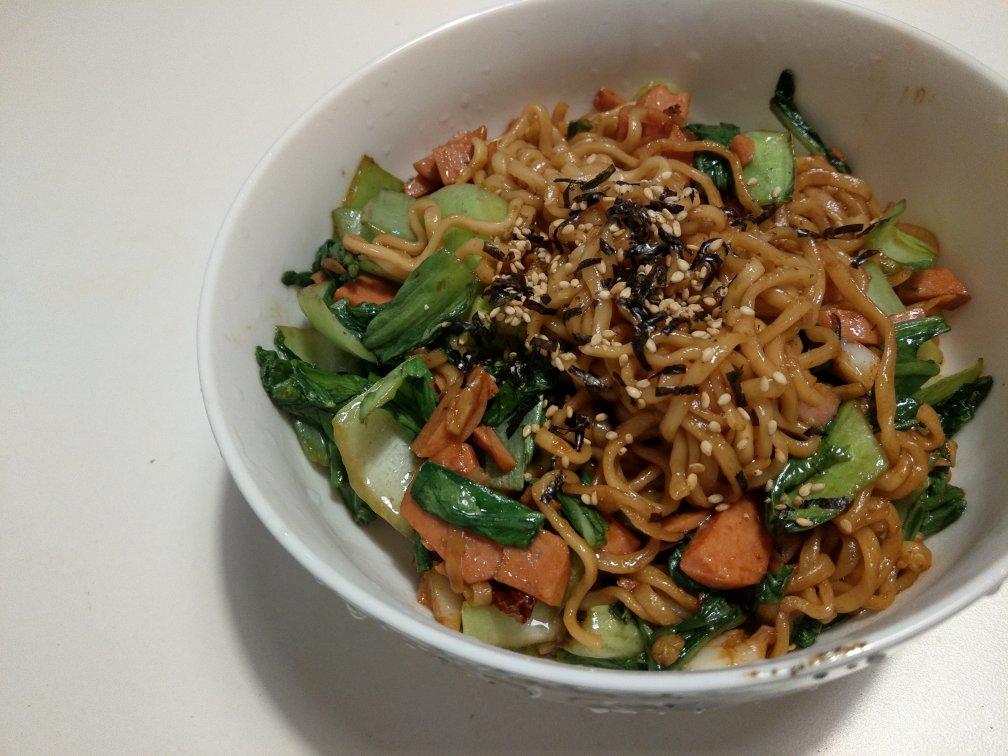 记忆里的夜市排挡肉丝炒面