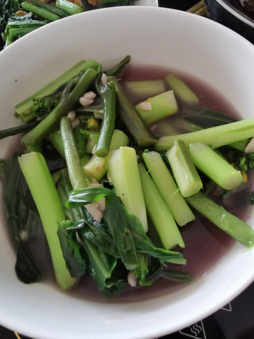 清炒红菜苔