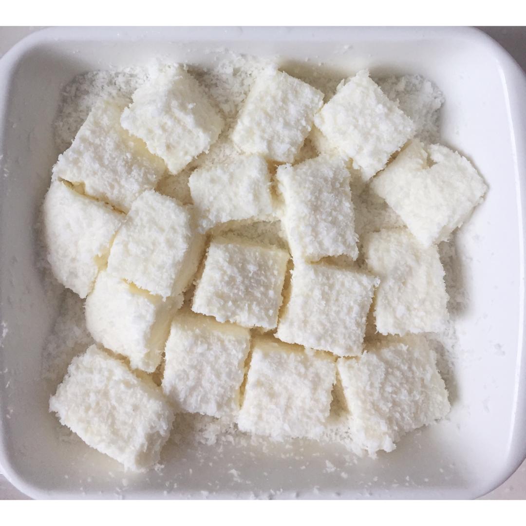 完胜85度C牛奶椰丝小方