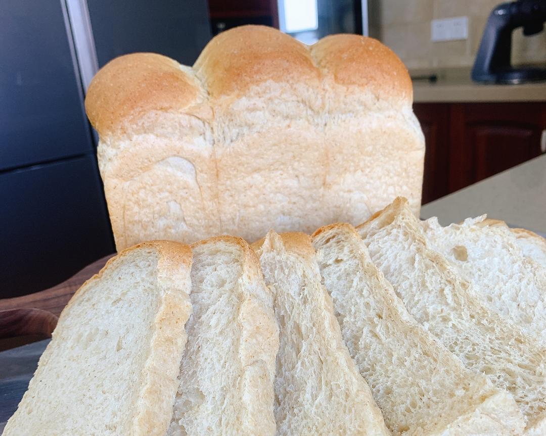 纯奶手撕吐司的做法 步骤1