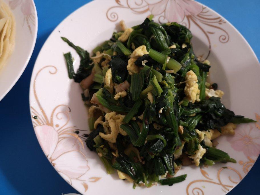 菠菜炒鸡蛋