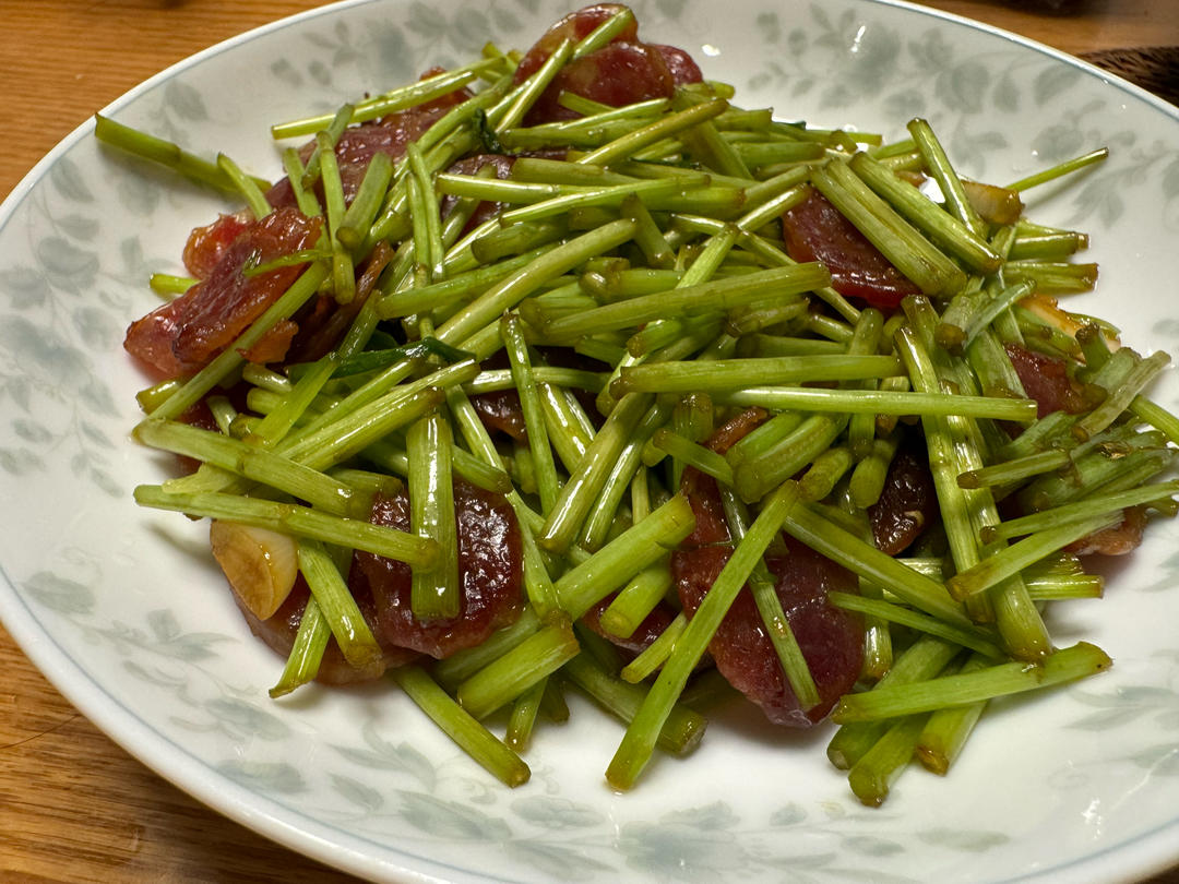 【0567】芦蒿炒腊肠 <302小厨房>