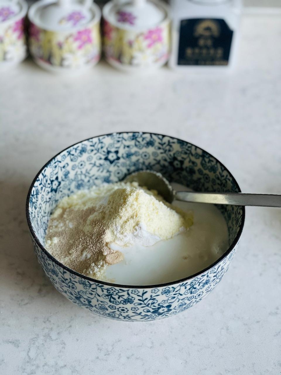 纯奶手撕吐司的做法 步骤1