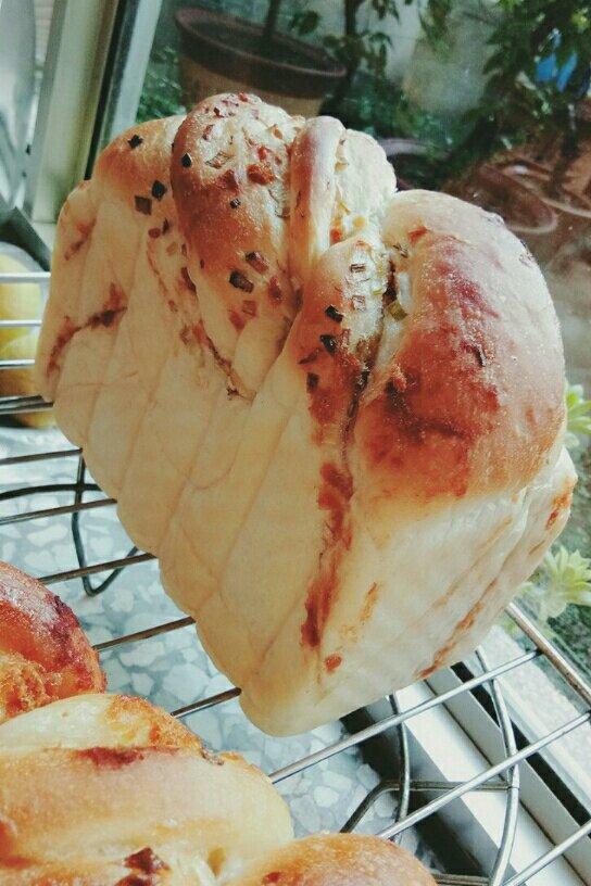 香葱肉松手撕吐司