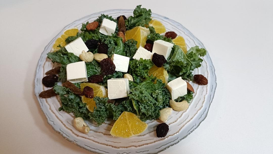 羽衣甘蓝奶酪沙拉